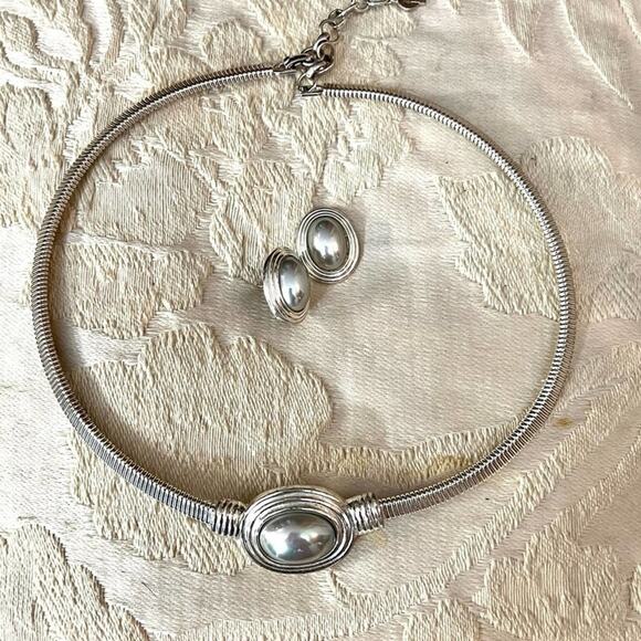 Christian Dior VTG 80s Silver Tone Choker & Earrings Set with Dior Gift Box - Picture 7 of 16